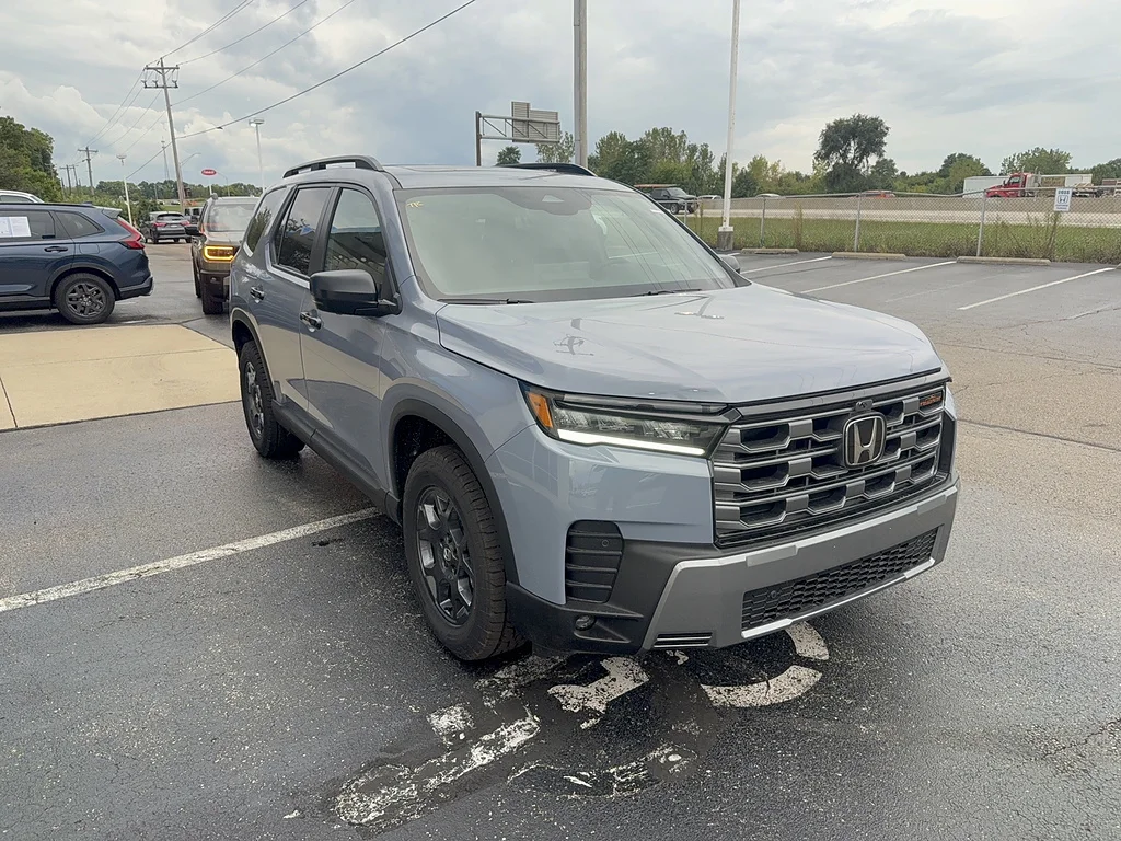 New 2026 Sonic Gray Pearl Honda TrailSport image 3