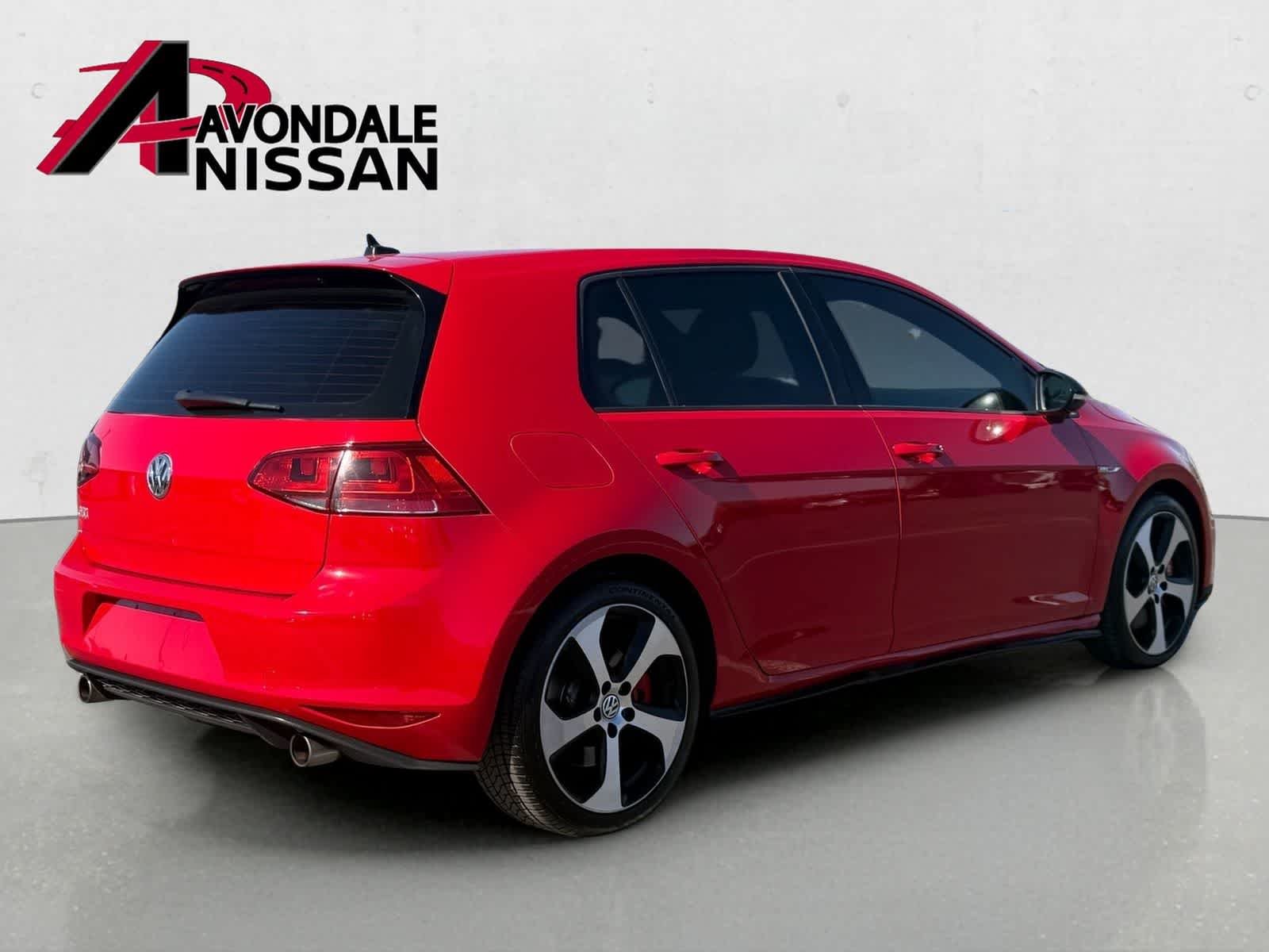Used 2017 Red Volkswagen SE image 7