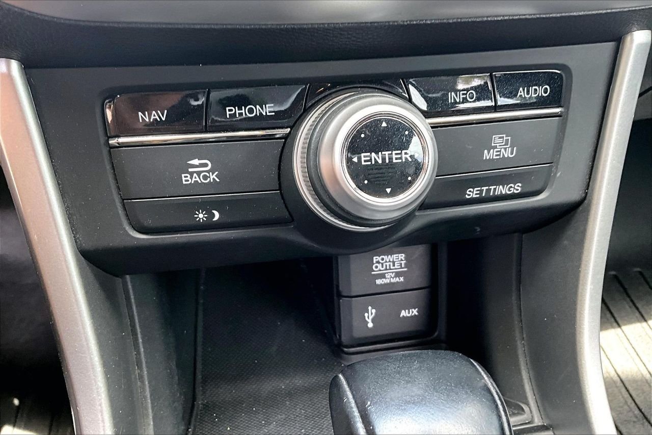 Used 2014  Honda EX-L image 26