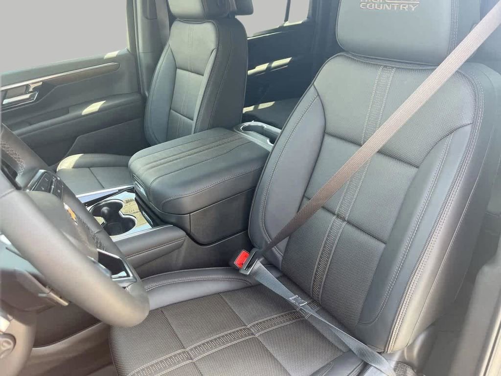 2026 Chevrolet Suburban High Country - Photo 19