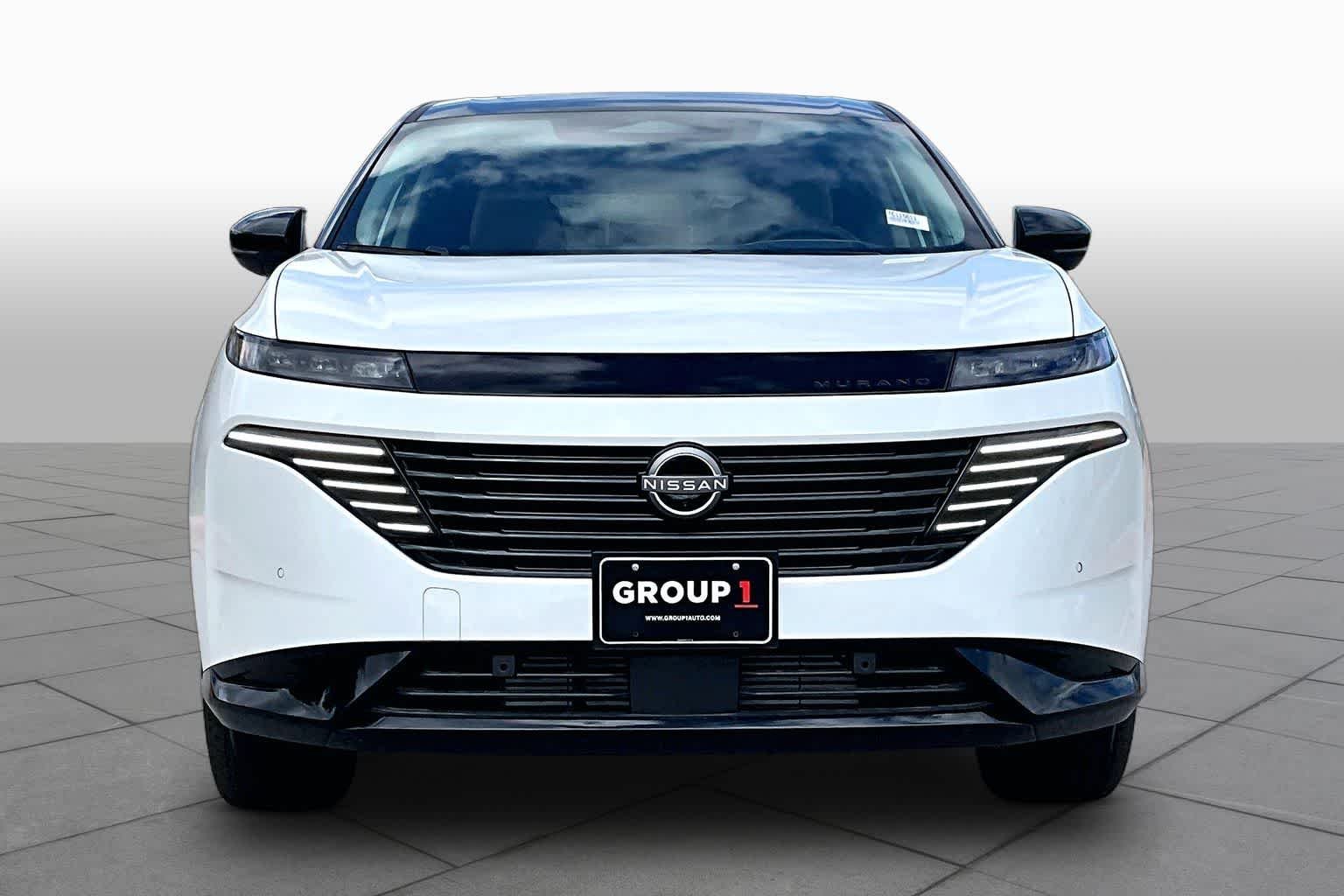 New 2026 Everest White Pearl TriCoat / Super Black Two-tone Nissan Platinum image 3