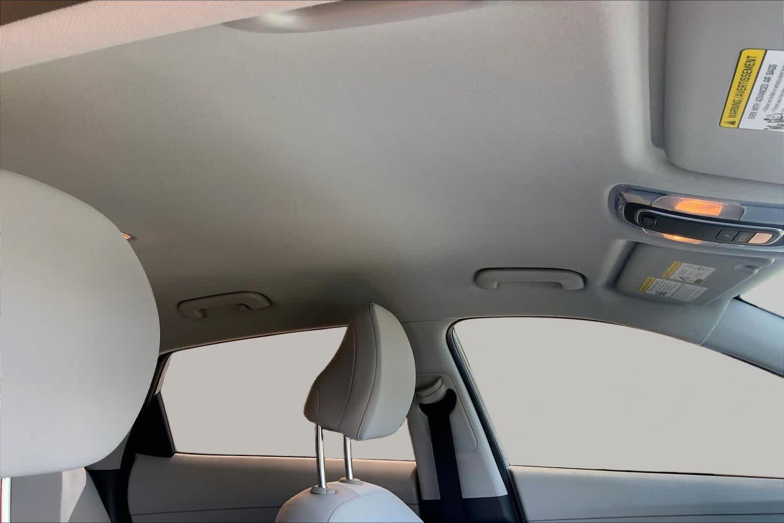 2025 Hyundai Kona SE - Photo 13