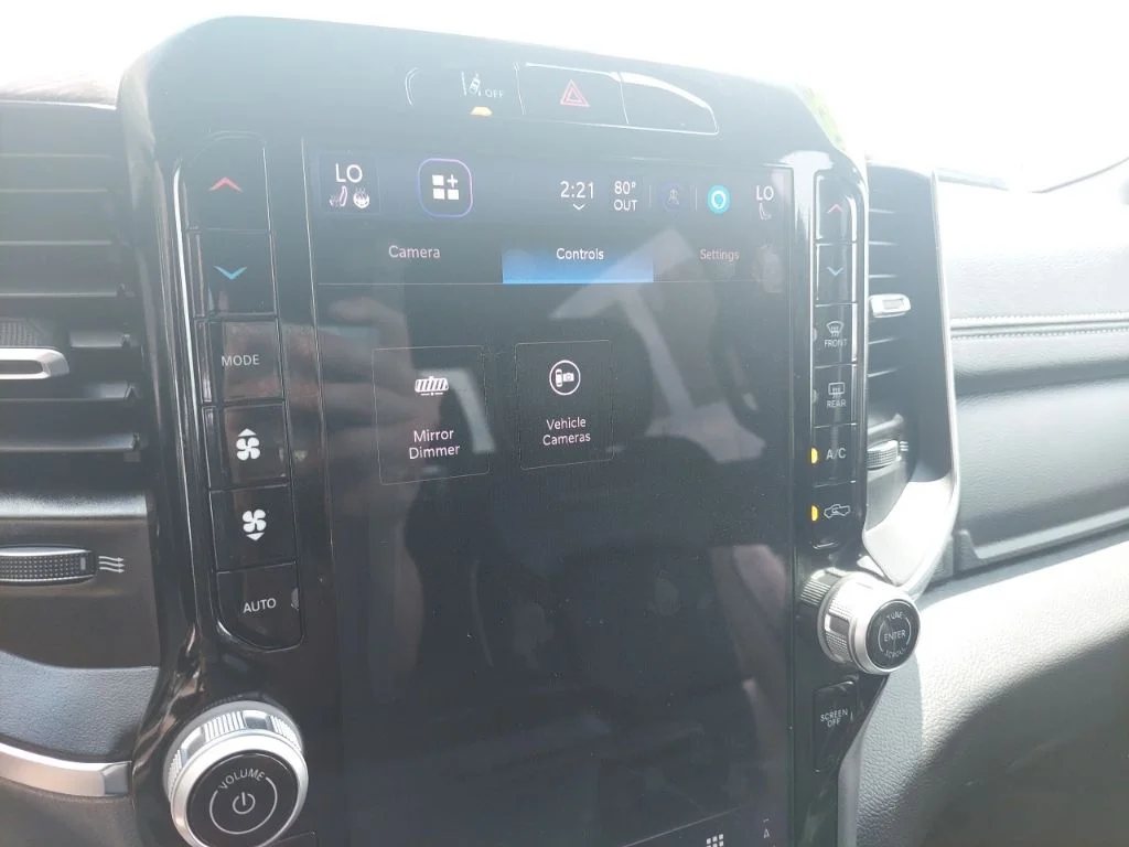 Used 2025 White Ram Laramie image 28