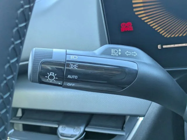 2025 Kia K4 EX - Photo 28