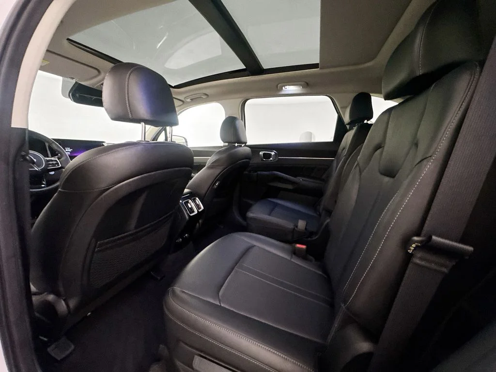 Used 2023 White Kia SX image 23