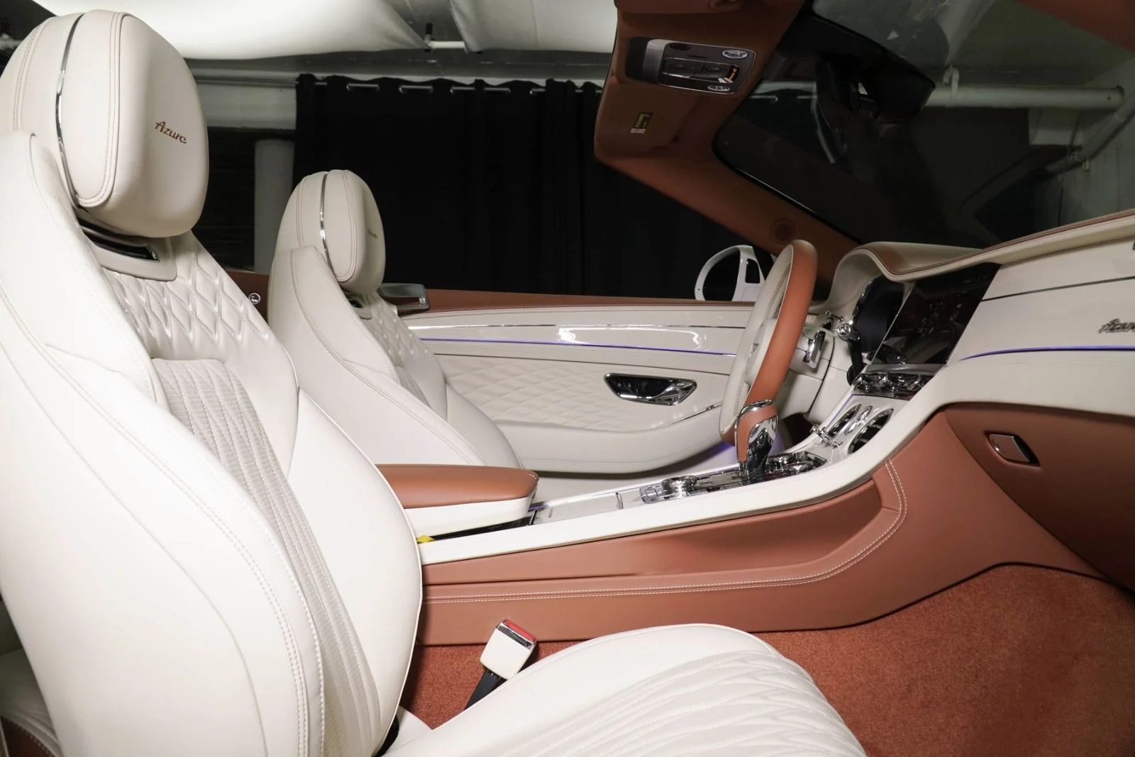 New 2026 White Bentley  image 16