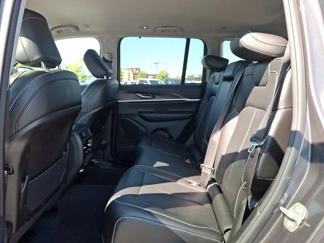 Used 2023 Gray Metallic Jeep Limited image 10