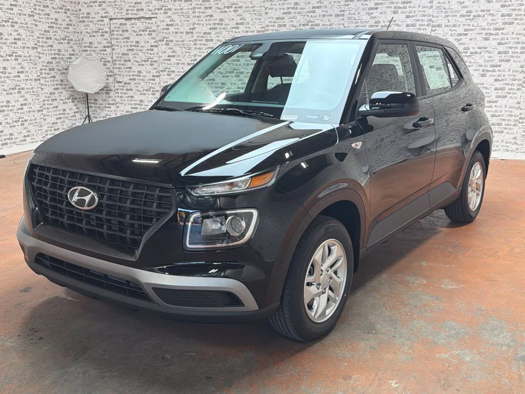New 2026 Onyx Black Hyundai SE image 3