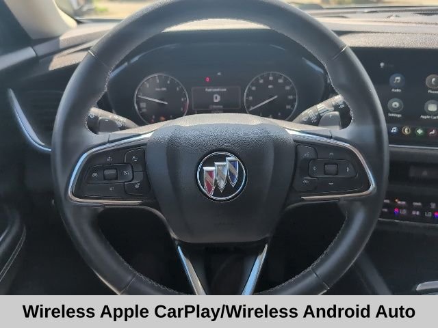 Used 2022 Summit White Buick Preferred image 10