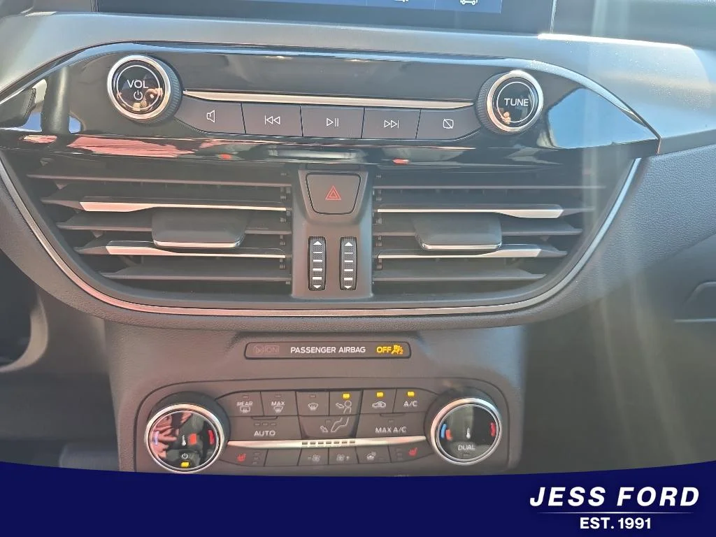 Used 2025 Space Silver Ford Active image 20
