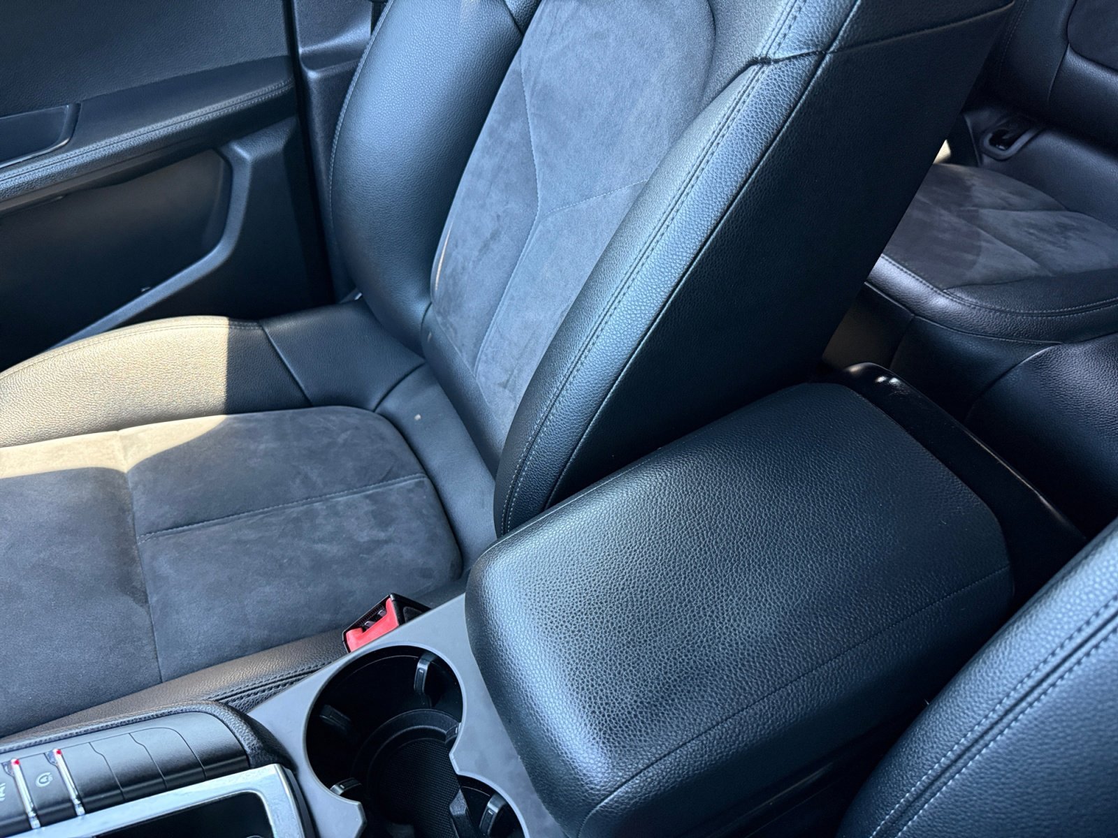 Used 2018 Black Porsche Base image 14