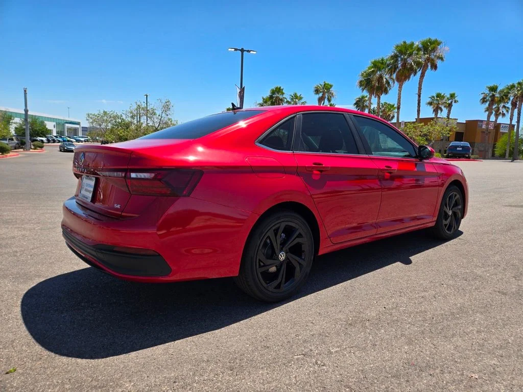 New 2026 Red Volkswagen 1.5T SE image 4