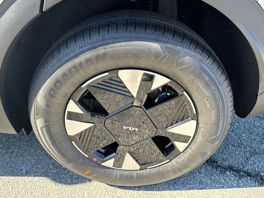 New 2026 Gray Kia LX image 19