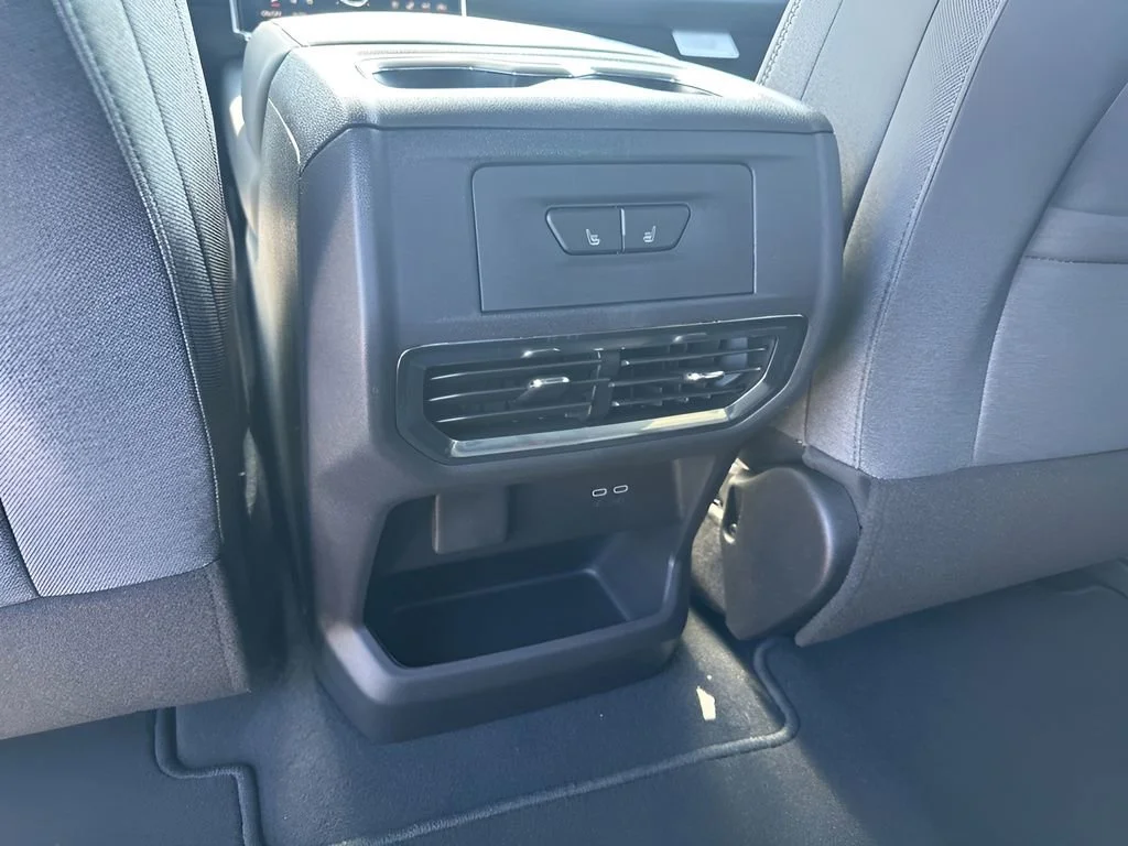 New 2026 Onyx Black GMC Elevation Extended Range image 25