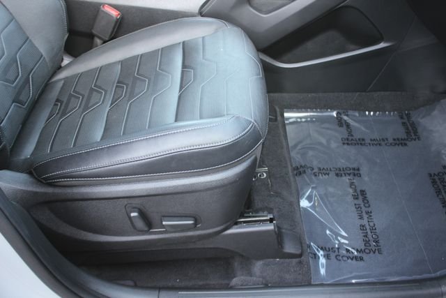 Used 2022 Gray Kia SX image 38