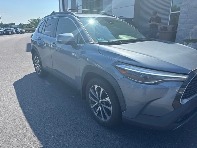 Used 2022 Gray Toyota XLE image 2