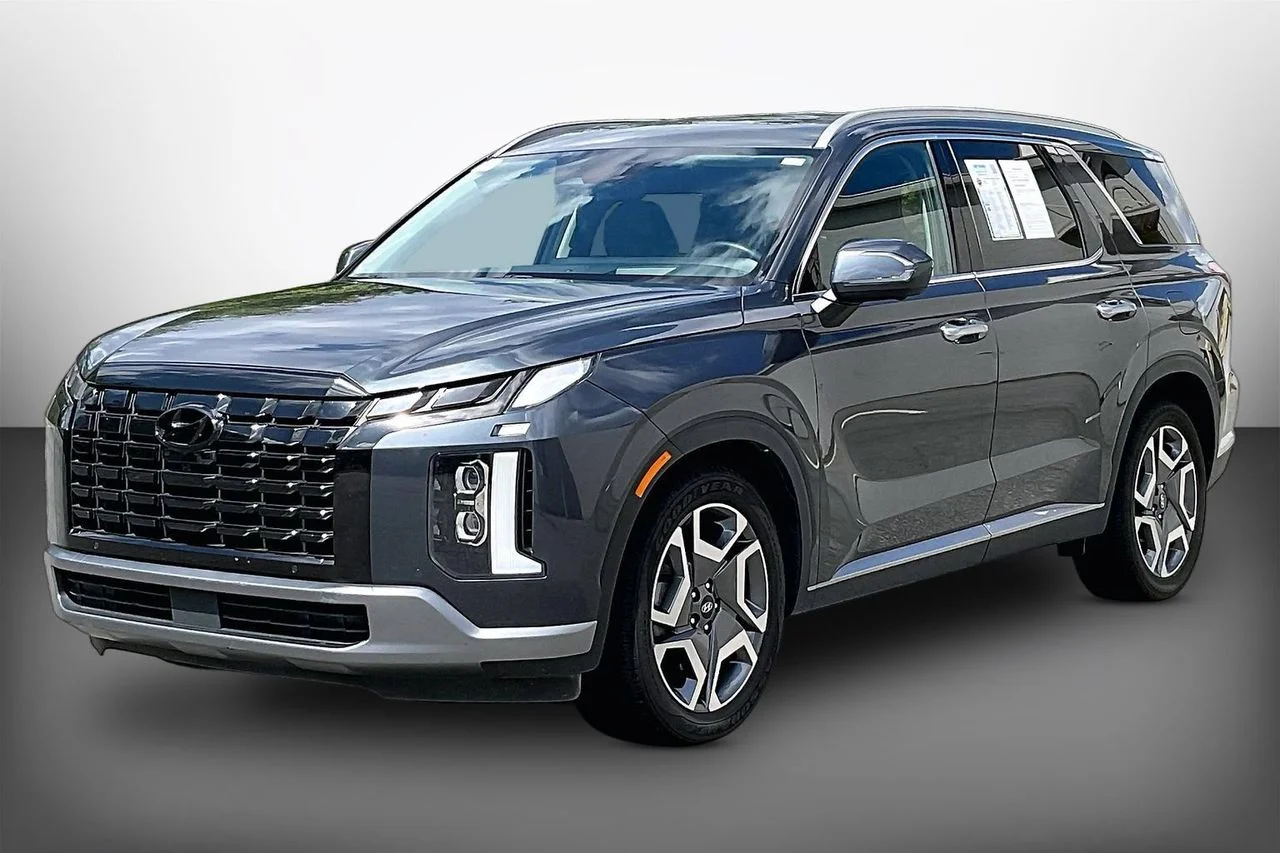 Certified Used 2024 Gray Hyundai Limited image 4