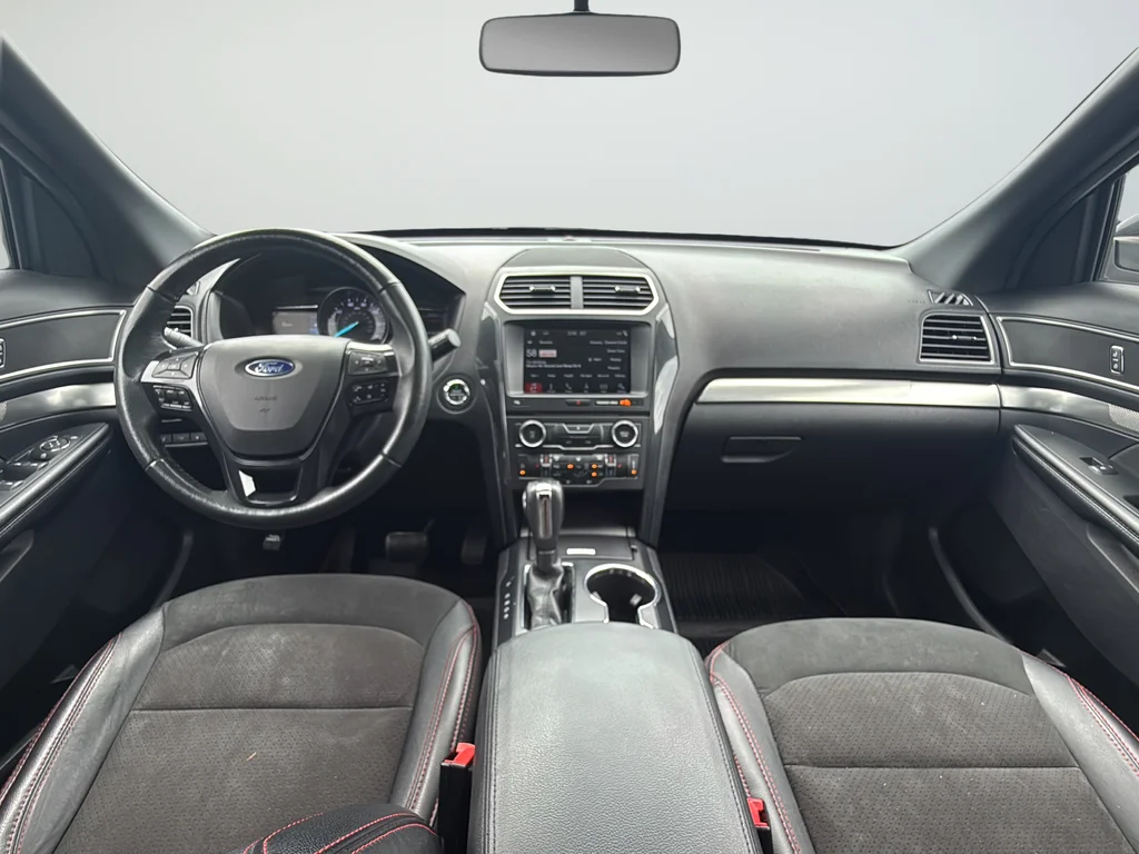 Used 2018 Black Ford XLT image 9