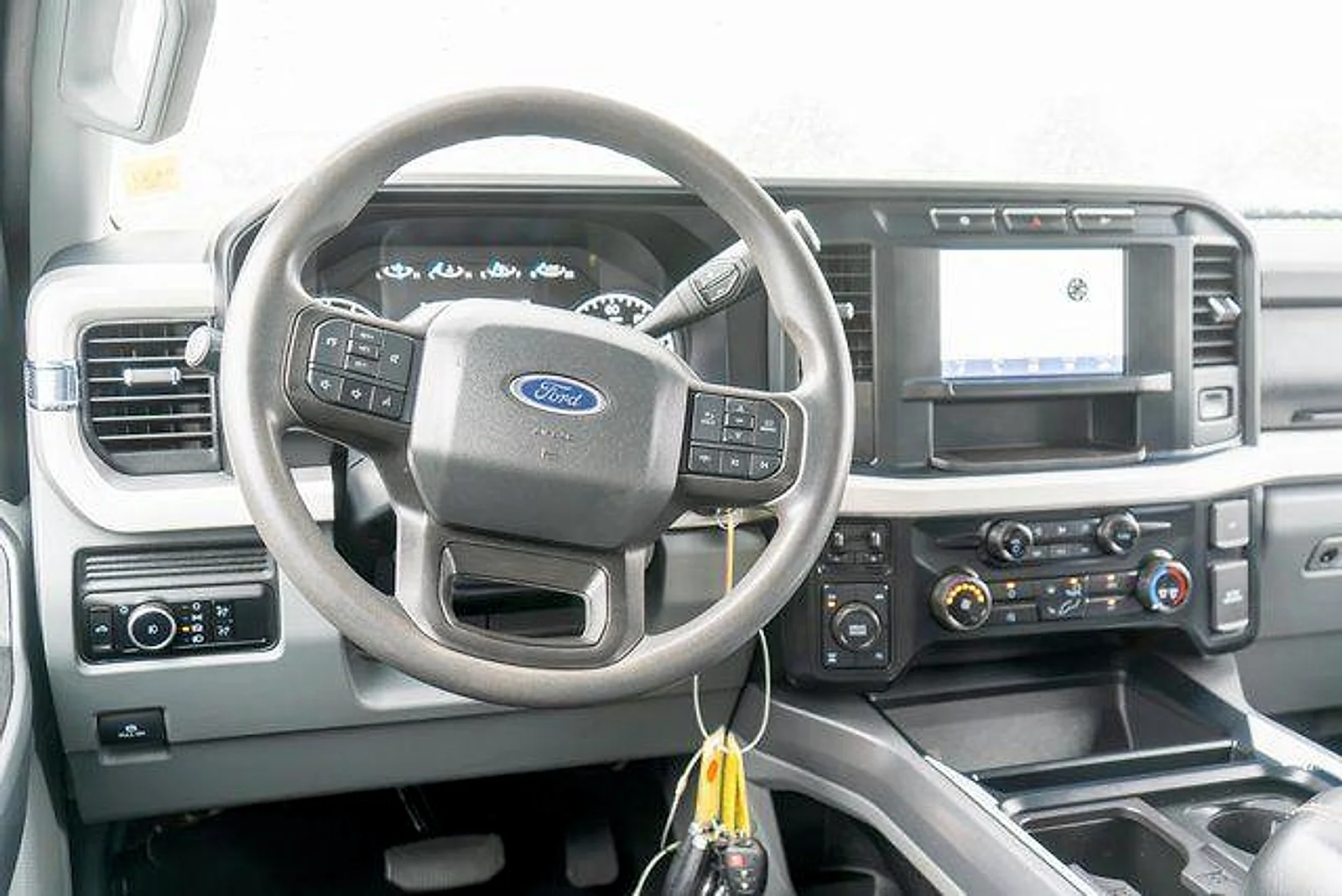 Used 2023 Agate Black Metallic Ford XLT image 11