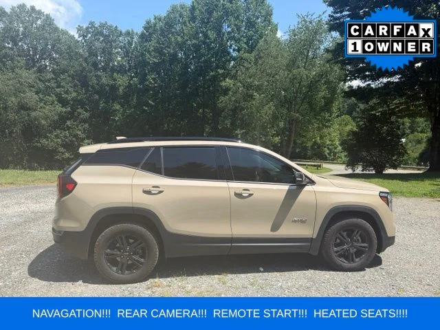 Used 2022  GMC AT4 image 1