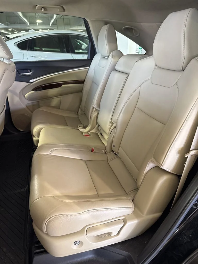 Used 2018  Acura 3.5L image 8