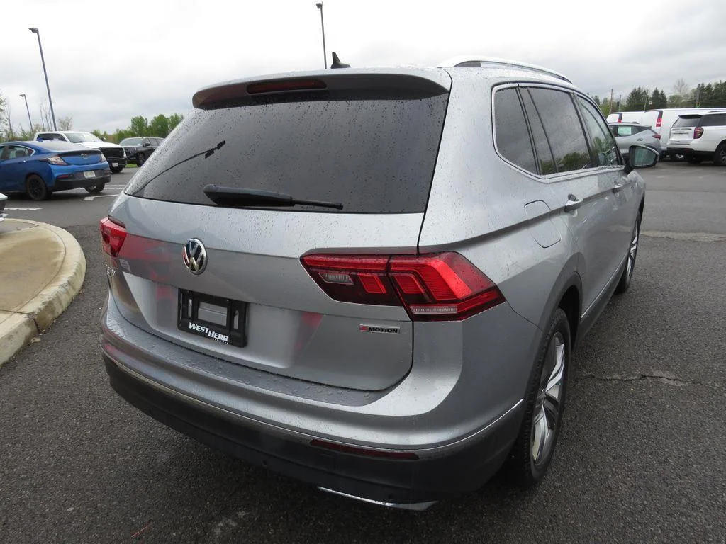 Used 2020 Silver Metallic Volkswagen 2.0T SEL image 8