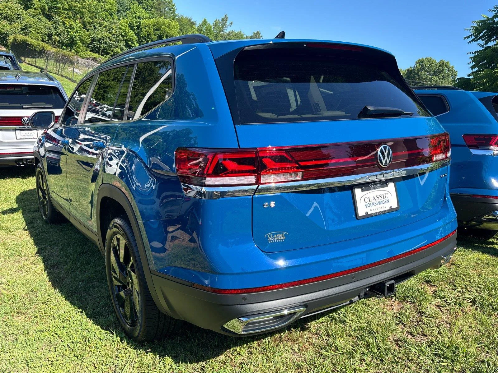 New 2026 Mountain Lake Blue Metallic Volkswagen 2.0T SE w/Technology image 3