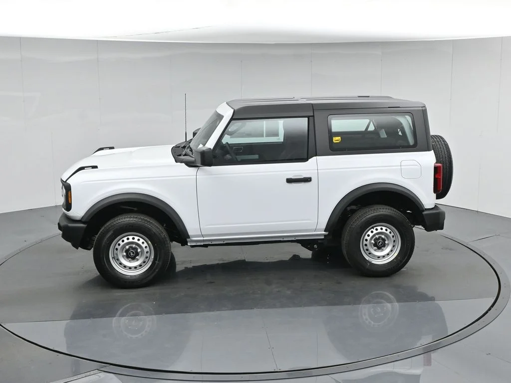 New 2026 Oxford White Ford Base image 40