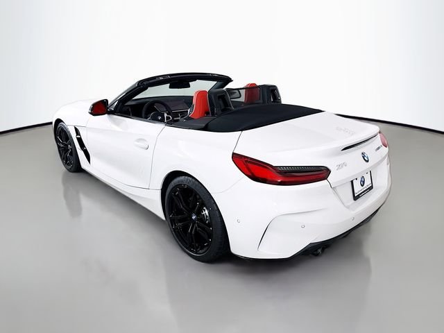 New 2026 Alpine White BMW sDrive30i image 5