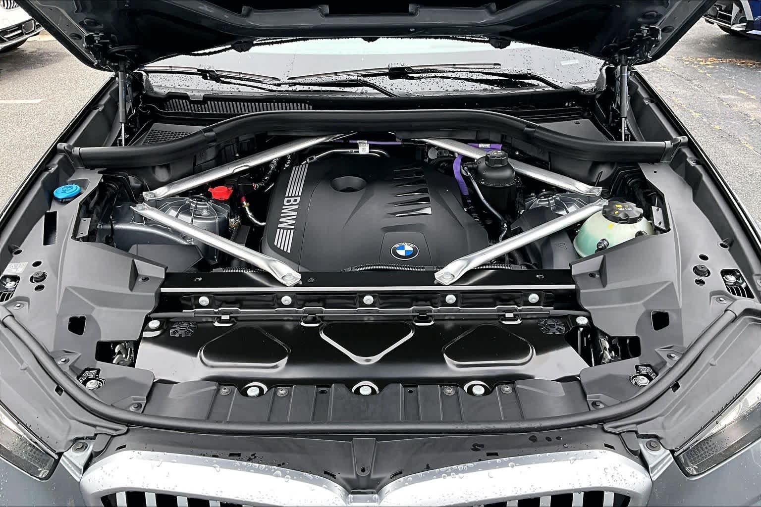 New 2026 Skyscraper Grey Metallic BMW xDrive40i image 16