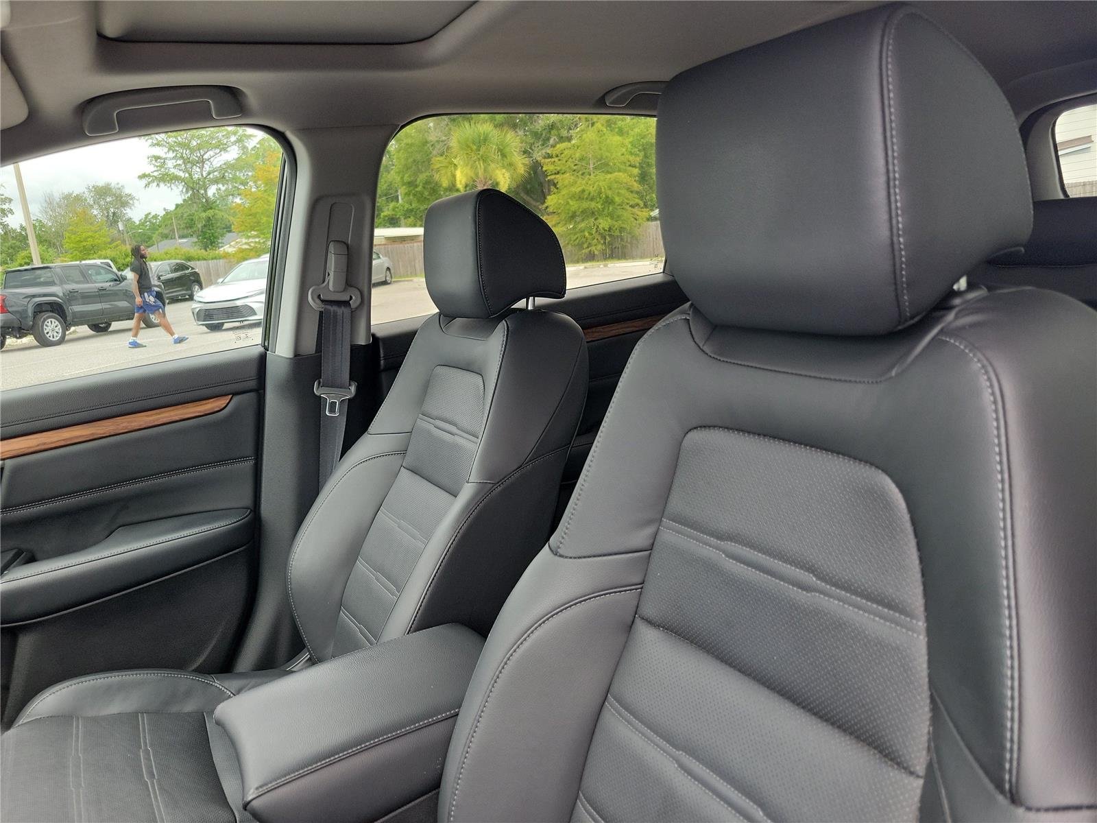Used 2022 Crystal Black Pearl Honda Touring image 21