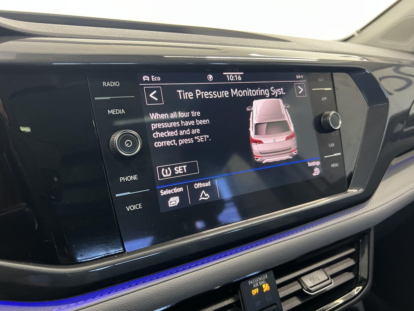 2023 Volkswagen Taos SEL - Photo 16