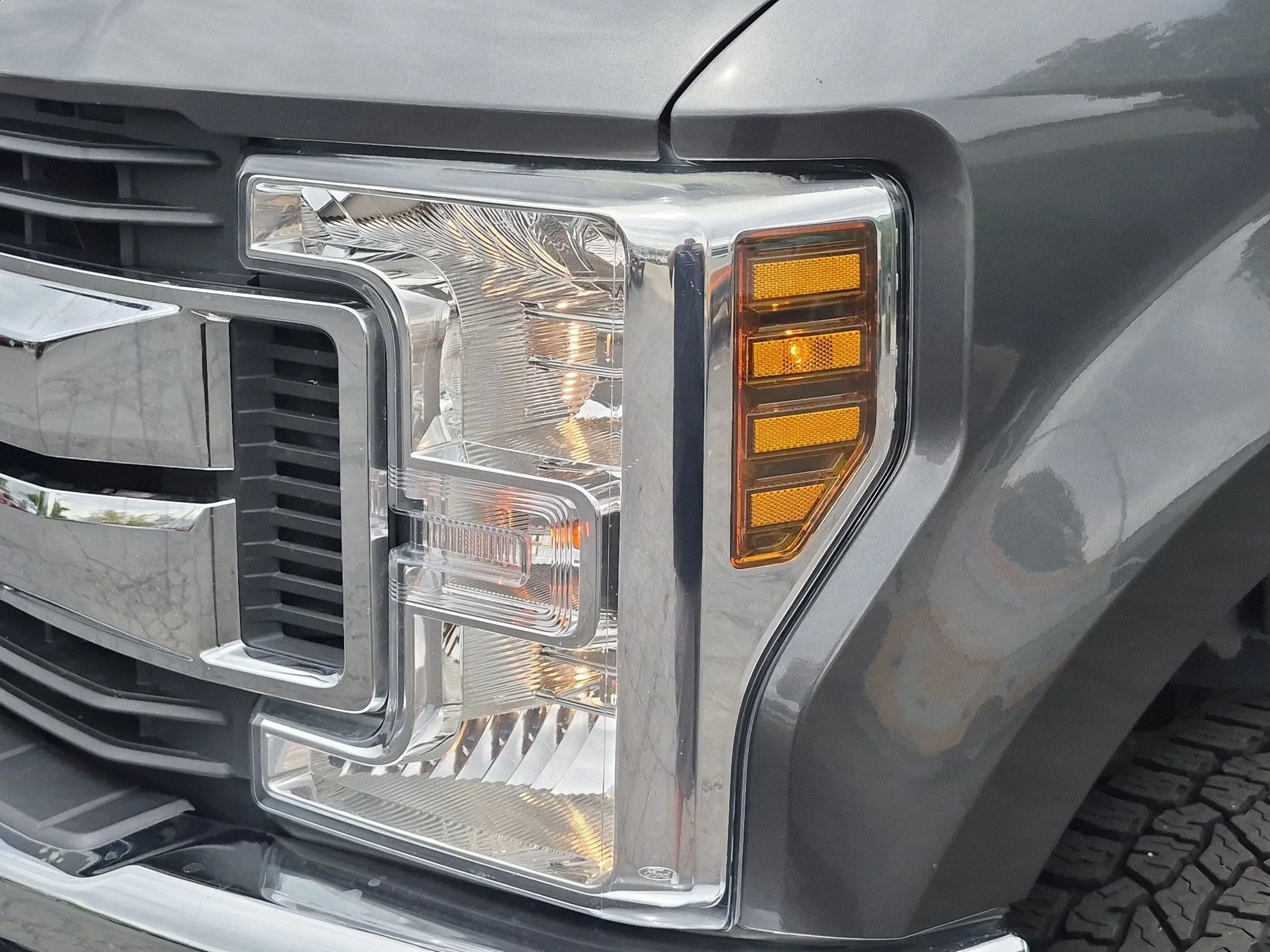 Used 2018 Magnetic Ford XL image 10