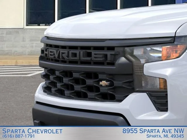 New 2026 Summit White Chevrolet WT image 13