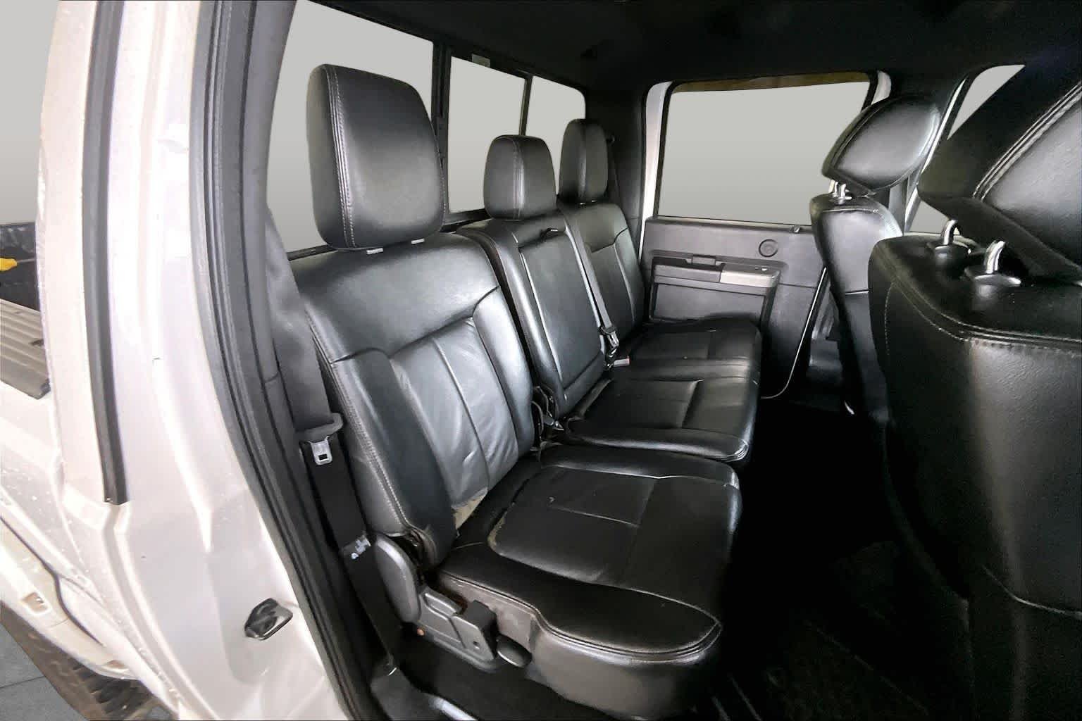 Used 2014 White Platinum Metallic Tri-Coat Ford Lariat image 18