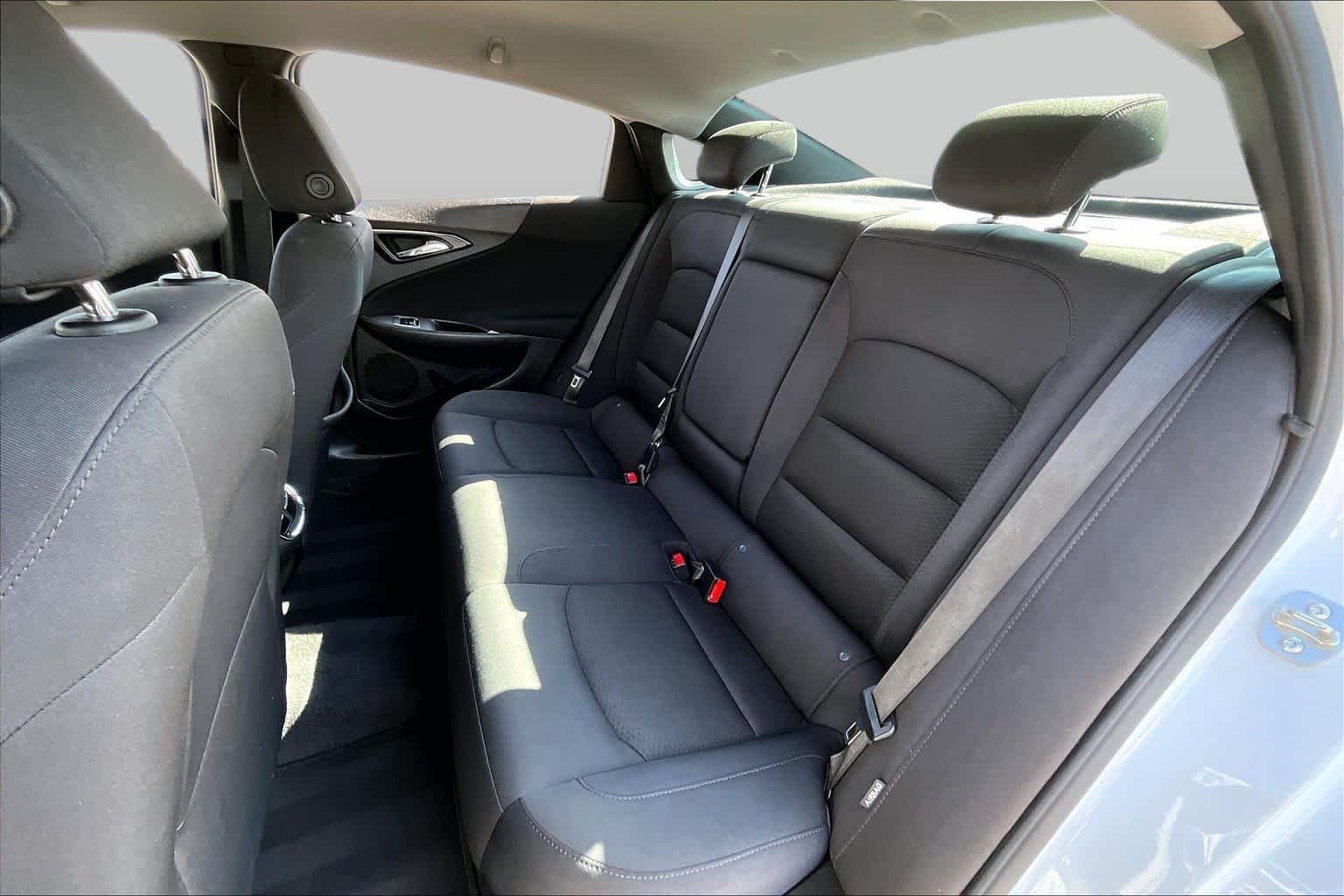 Used 2025 White Chevrolet LT image 19