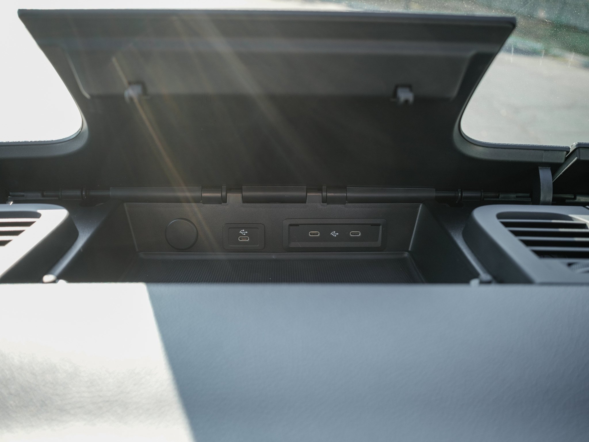 New 2025 SELENITE GREY Mercedes-Benz  image 27
