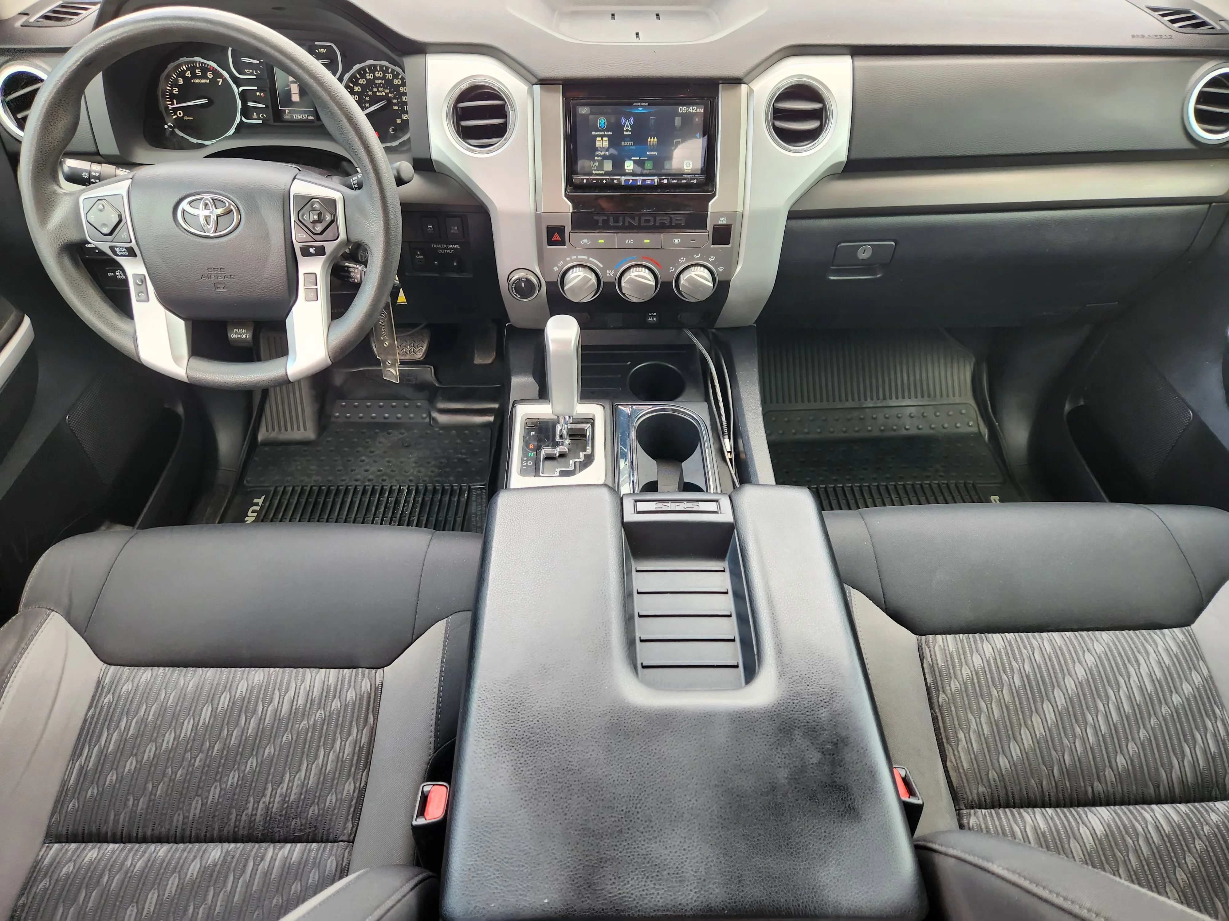 Used 2019  Toyota SR5 image 26