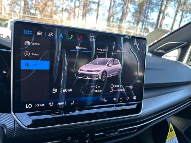 New 2026 Pure White Volkswagen 2.0T image 22