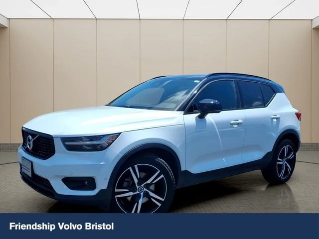 2019 Volvo XC40 T5 R-Design AWD's photo