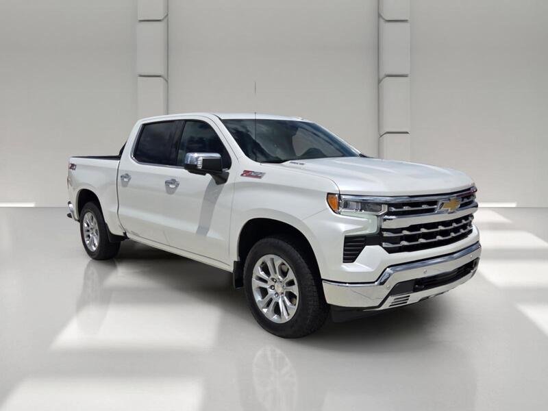 Used 2025 Pearl CHEVROLET 4WD CREW CAB 147" LTZ image 7