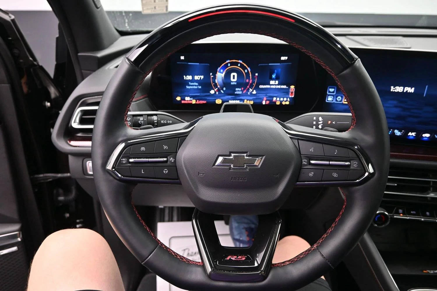 Used 2024 Mosaic Black Metallic Chevrolet RS image 27