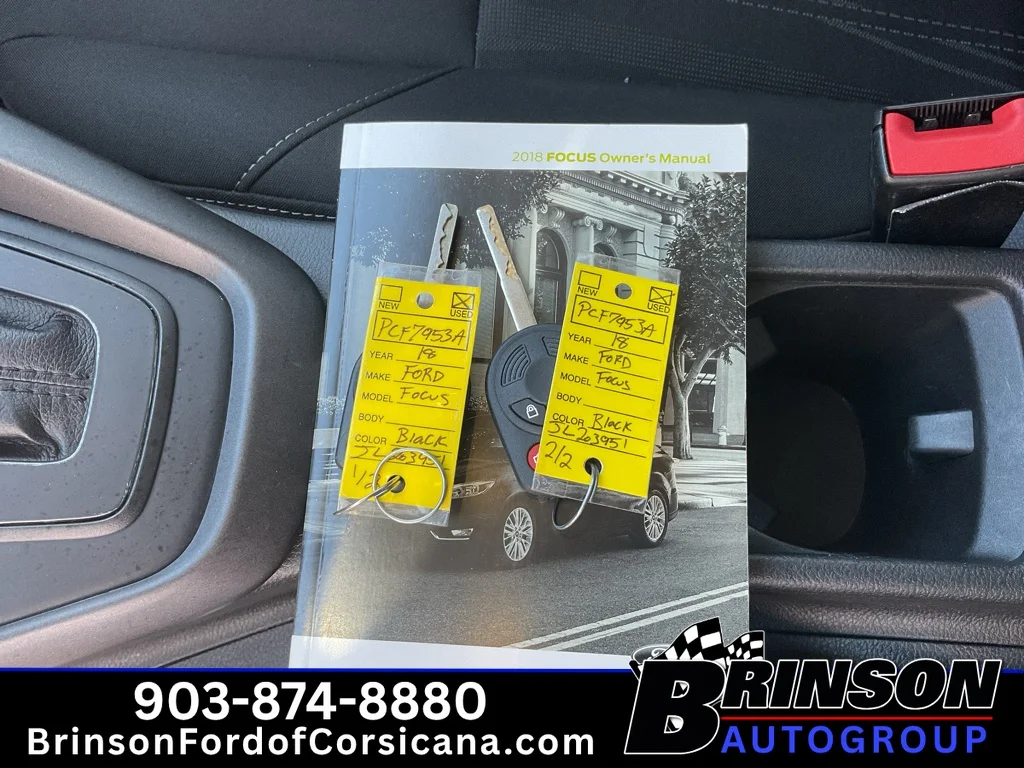 Used 2018 Shadow Black Ford SEL image 32