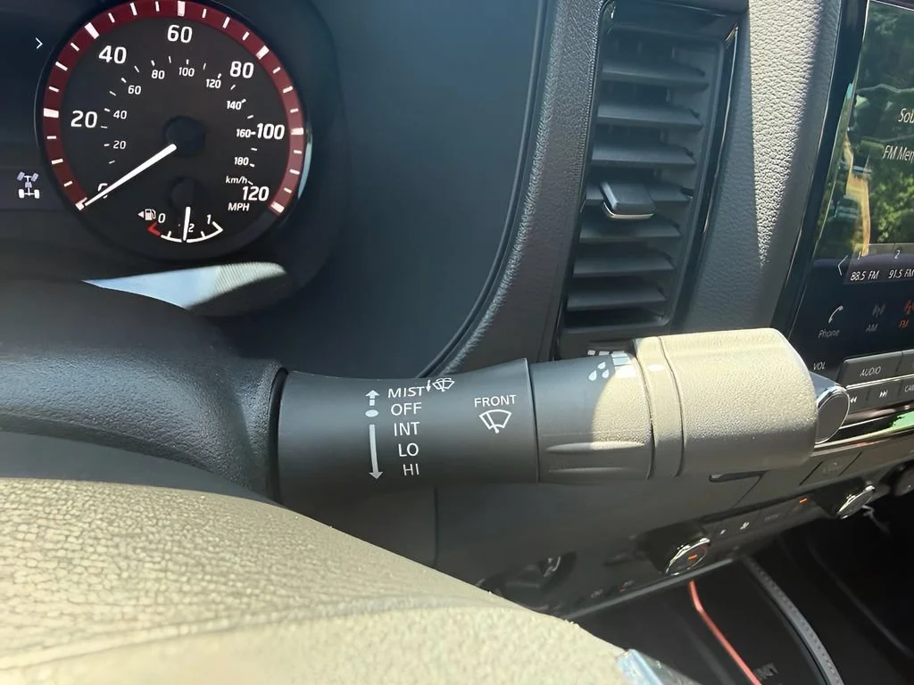 Used 2023  Nissan PRO-4X image 19
