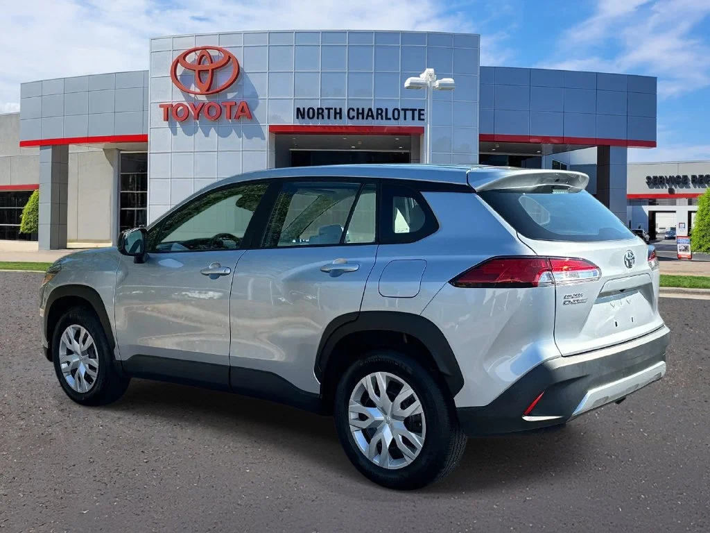 Certified Used 2022 Silver Toyota L image 6