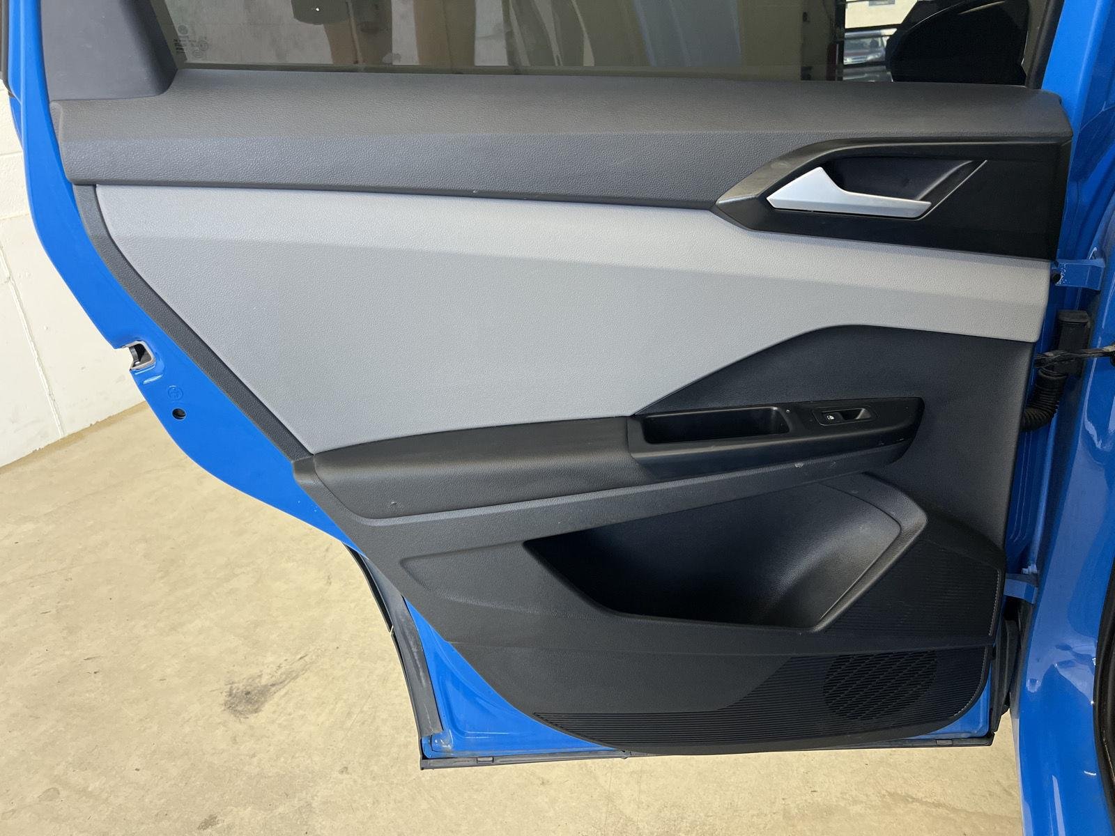 2023 Volkswagen Taos SEL - Photo 25