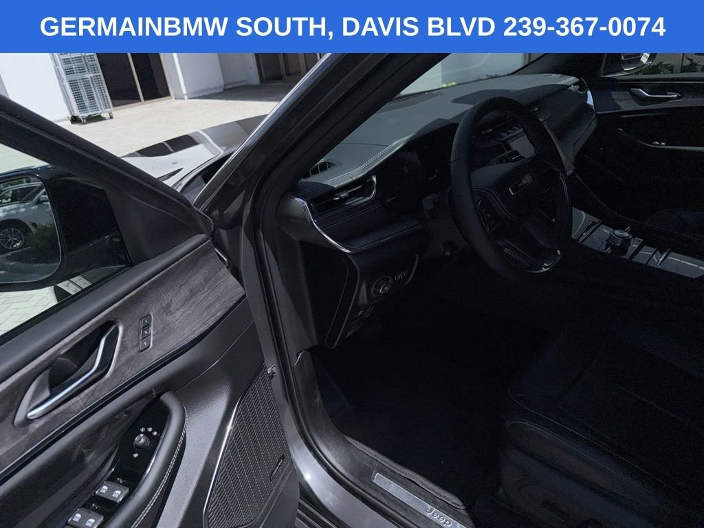 Used 2024 Baltic Gray Metallic Clearcoat Jeep Overland image 10