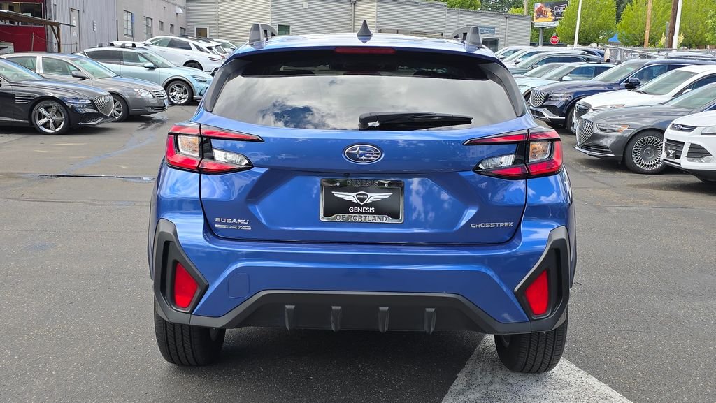 Used 2025 Daybreak Blue Pearl Subaru Premium image 5