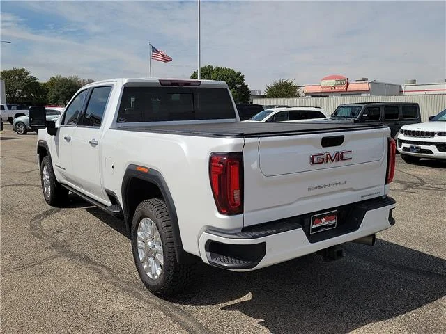 Used 2023 White Frost Tricoat GMC Denali 4x4 Crew Cab 6.75 ft. box 158.9 in. WB image 2