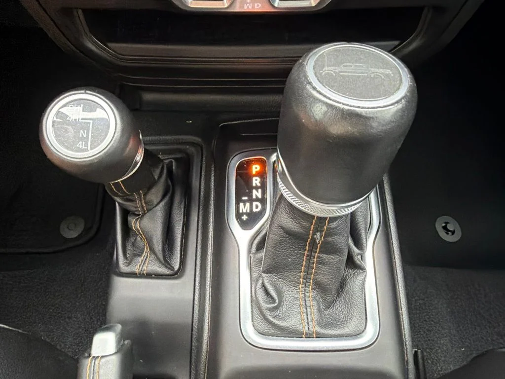 Used 2023 Black Jeep Overland image 39